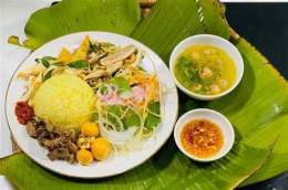 ảnh chụp màn hình cơm gà bà buội hội an ở đà nẵng