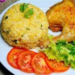cơm gà xối mỡ da giòn trường sa