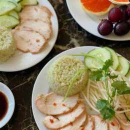 cơm ức gà áp chảo ít dầu