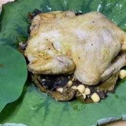 gà đá hấp cuốn lá mơ