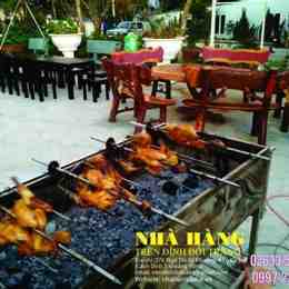 gà nướng trên đỉnh đồi trăng đà lạt