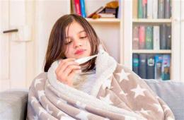 hướng dẫn sử dụng bé sốt lạnh nổi da gà