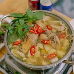 lẩu gà lá é đà lạt quán