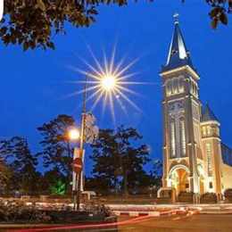 nha tho con ga o da lat