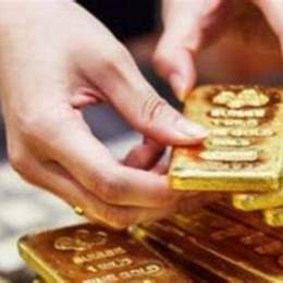 tại sao giá vàng giảm mạnh gần đây